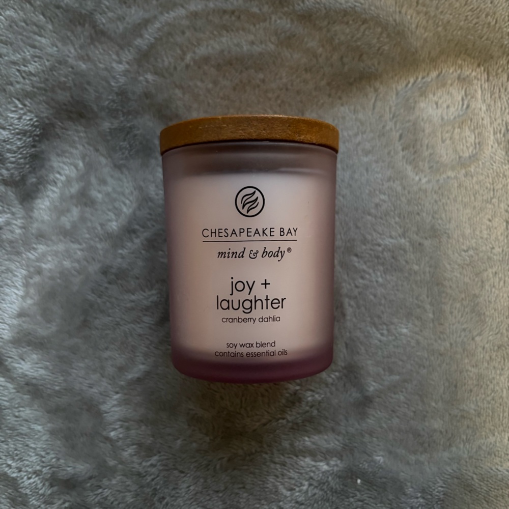 Chesapeake Bay Joy + Laughter Candle in Soft Pink